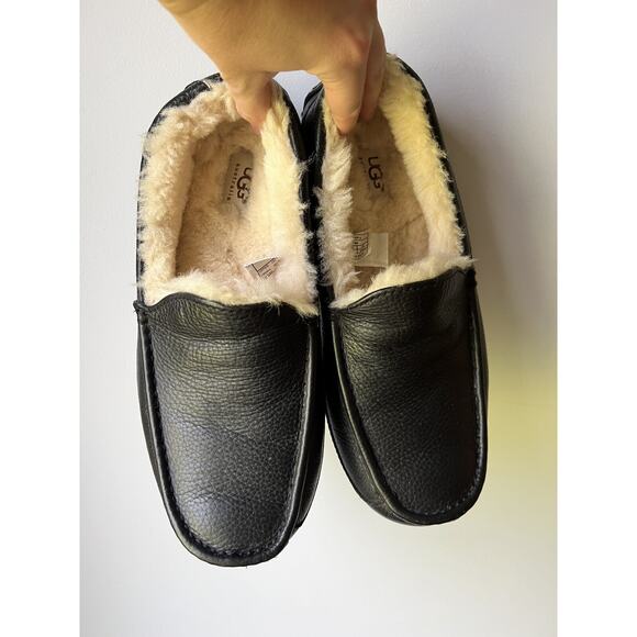 UGG Ascot Men\'s Slipper - Black Matte Leather, US 9 main image 11